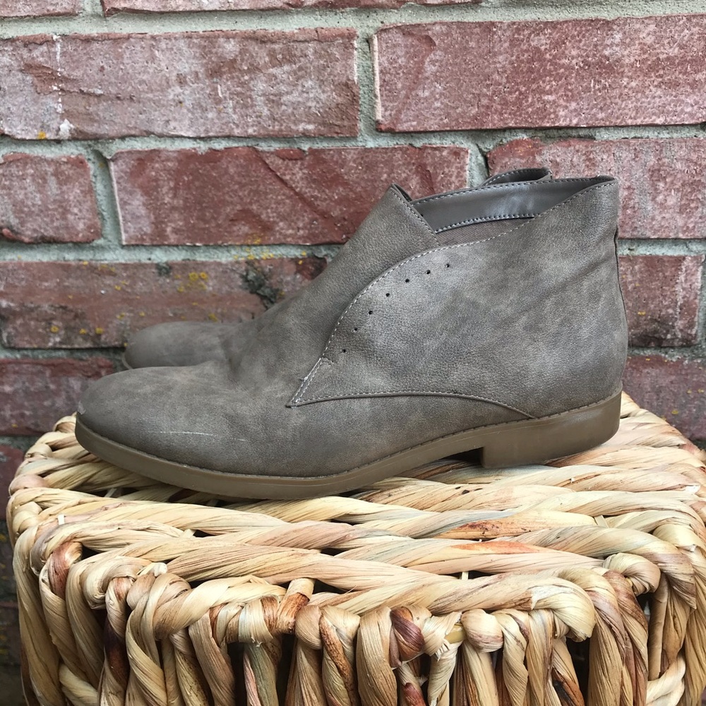 Brown feaux leather booties